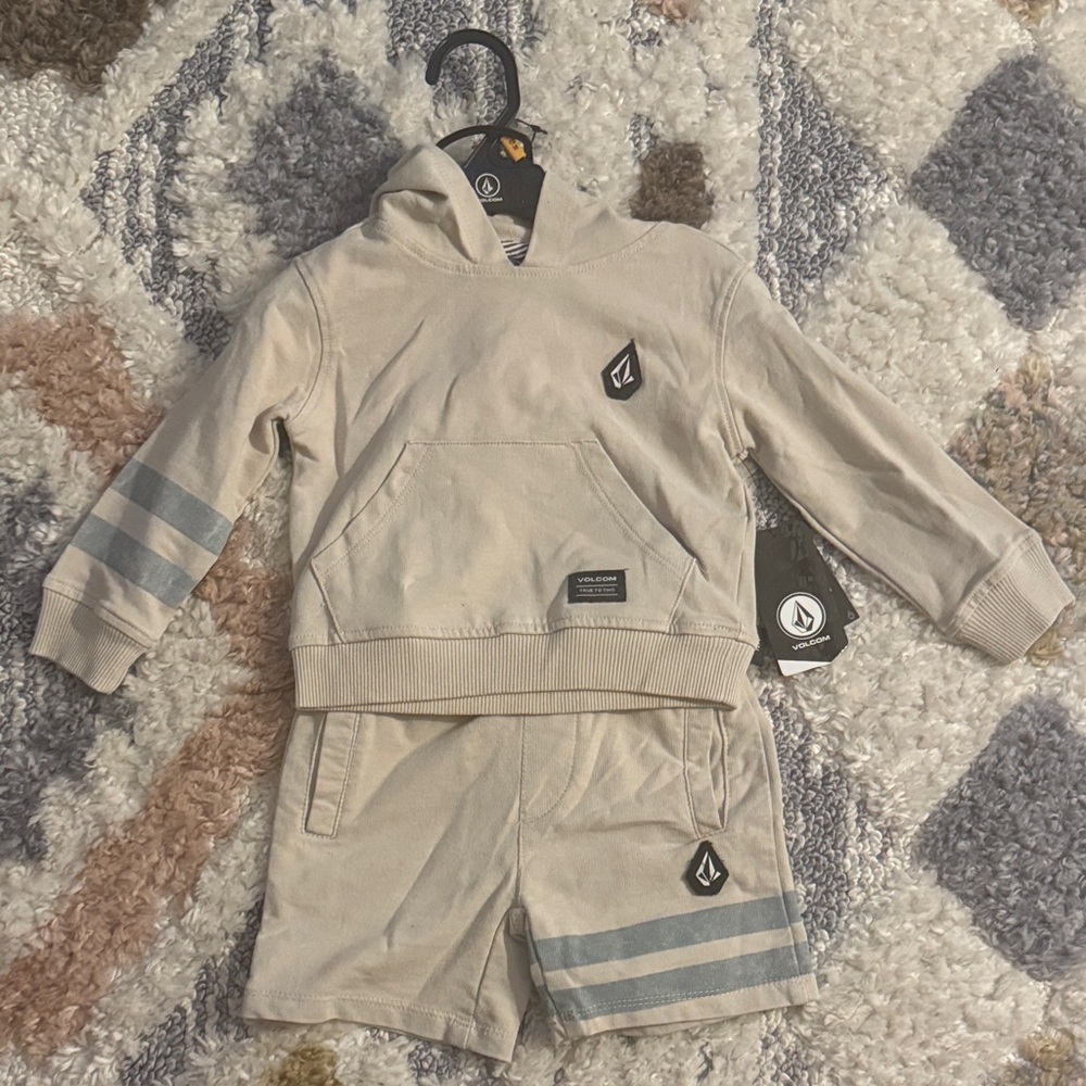 Volcomb Shorts Set